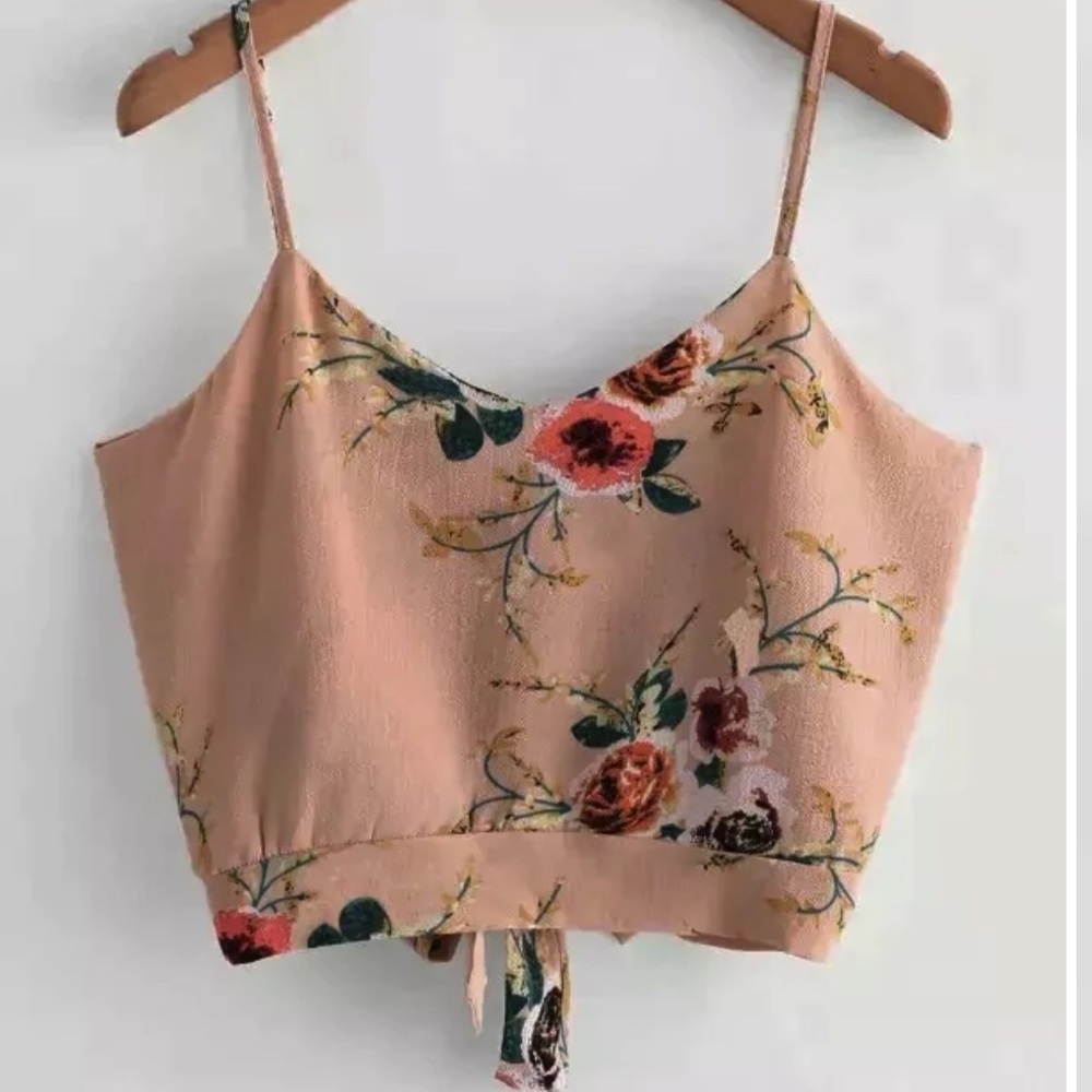 NWOT Knot back floral cami top